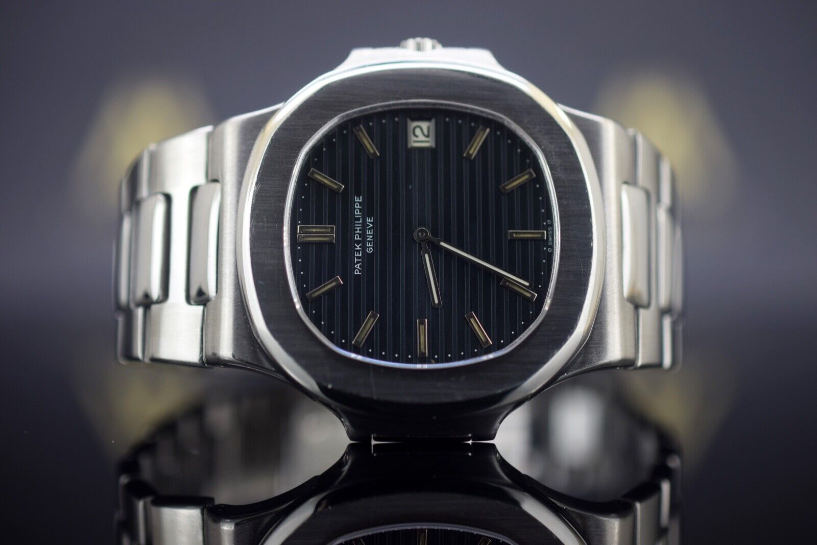 Patek Philippe Nautilus  "Jumbo" - Ref 3700/1 -  unpoliert - Aus 1977