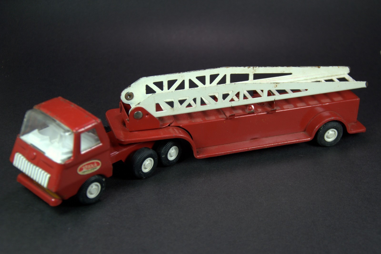 Vintage Red Tonka Toronto Canada Fire Truck w/Ladder #55170 Minimal Rust Used