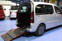 2017 Peugeot HORIZON RE BLUE HDI S/S PETROL Wheelchair Car Power Winch, Lowered 