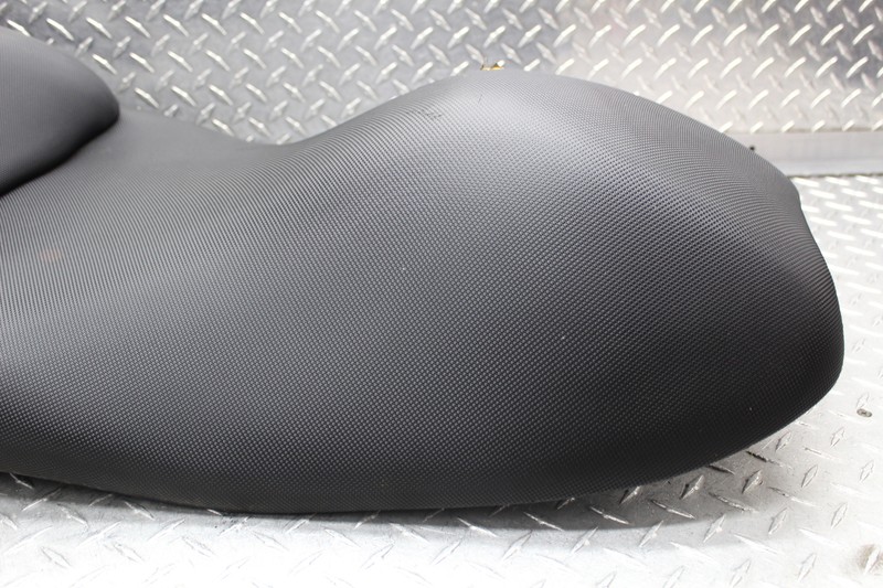 2007 YAMAHA MAJESTY 400 YP400 FRONT SEAT SADDLE | eBay