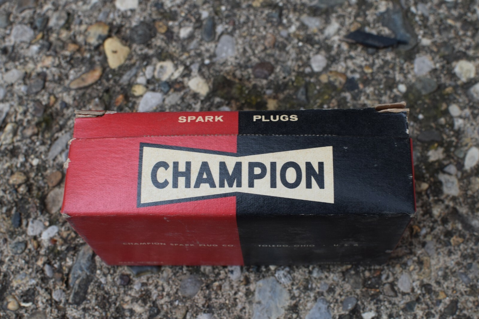 Vintage Champion Spark Plugs L-95Y 10 Plugs New In Original Box NOS