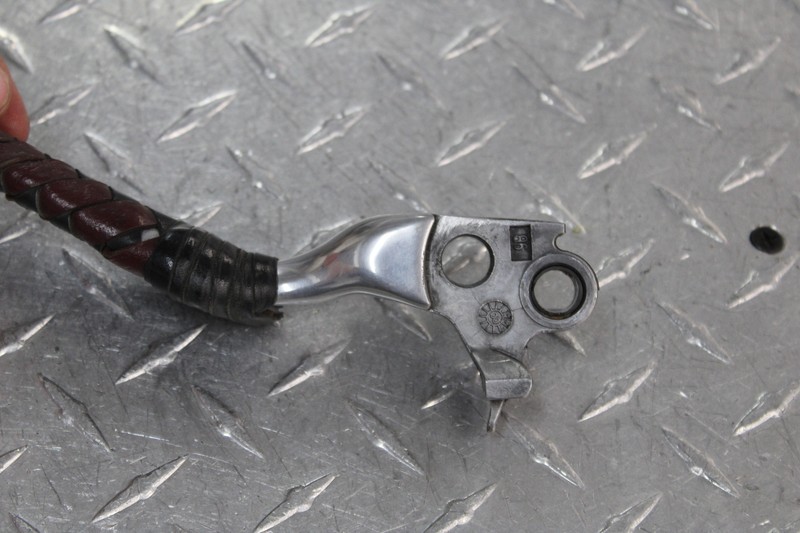 2000 HARLEYDAVIDSON ROAD KING FLHR RIGHT CLIPON HANDLEBAR BRAKE LEVER