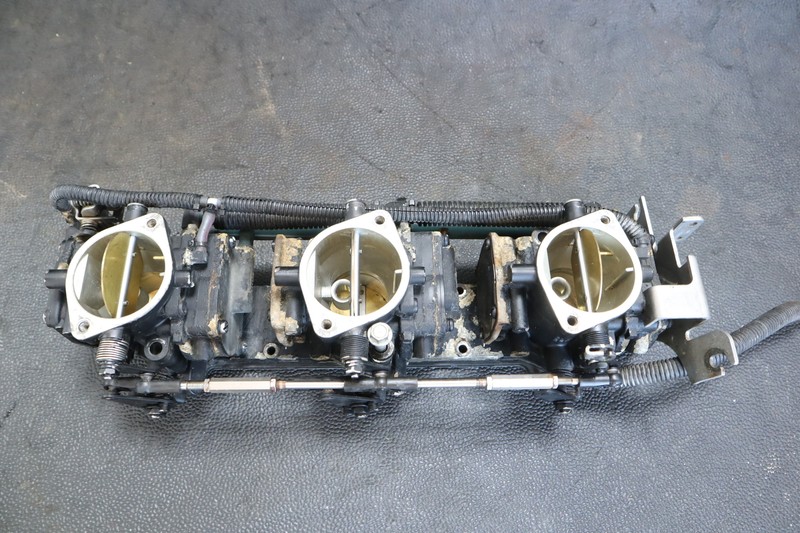 2000 YAMAHA WAVERUNNER XL12 XA1200 LTD CARBS CARBURETORS 2000 YAMAHA WAVERUNNER XL12 XA1200 LTD CARBS CARBURETORS