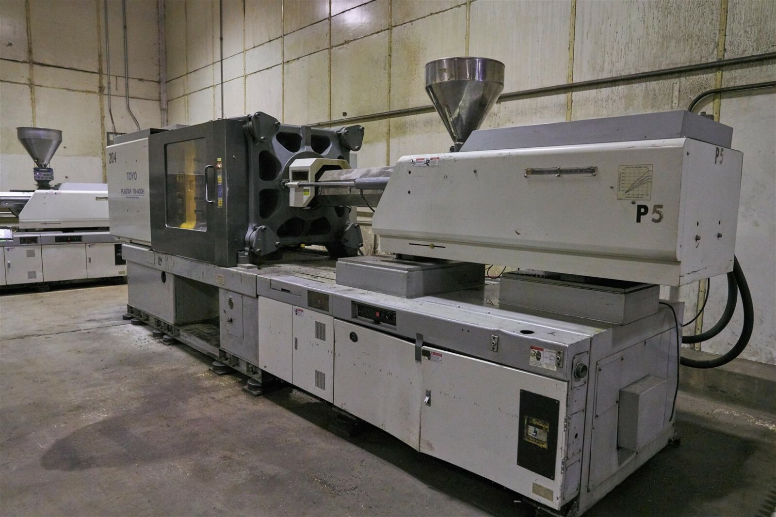 400 Ton Toyo Injection Molding Machine, TM400H