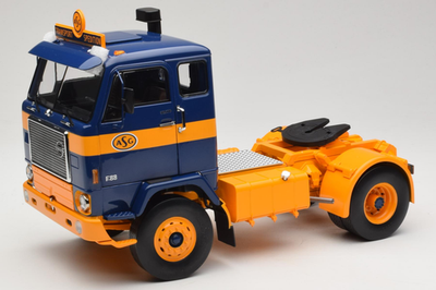 Volvo F88 1:18 Dark Blue Yellow MCG | MCG18140
