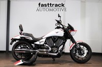 Victory Hammer S 1731 - 2014 - ONLY 7K MILES - BEAUTIFUL CONDITION 