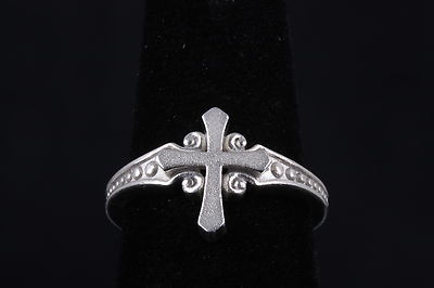 STERLING SILVER CROSS RING SILVER BEADED & SWIRL DESIGN 925 SIZE 6 1/2  8438