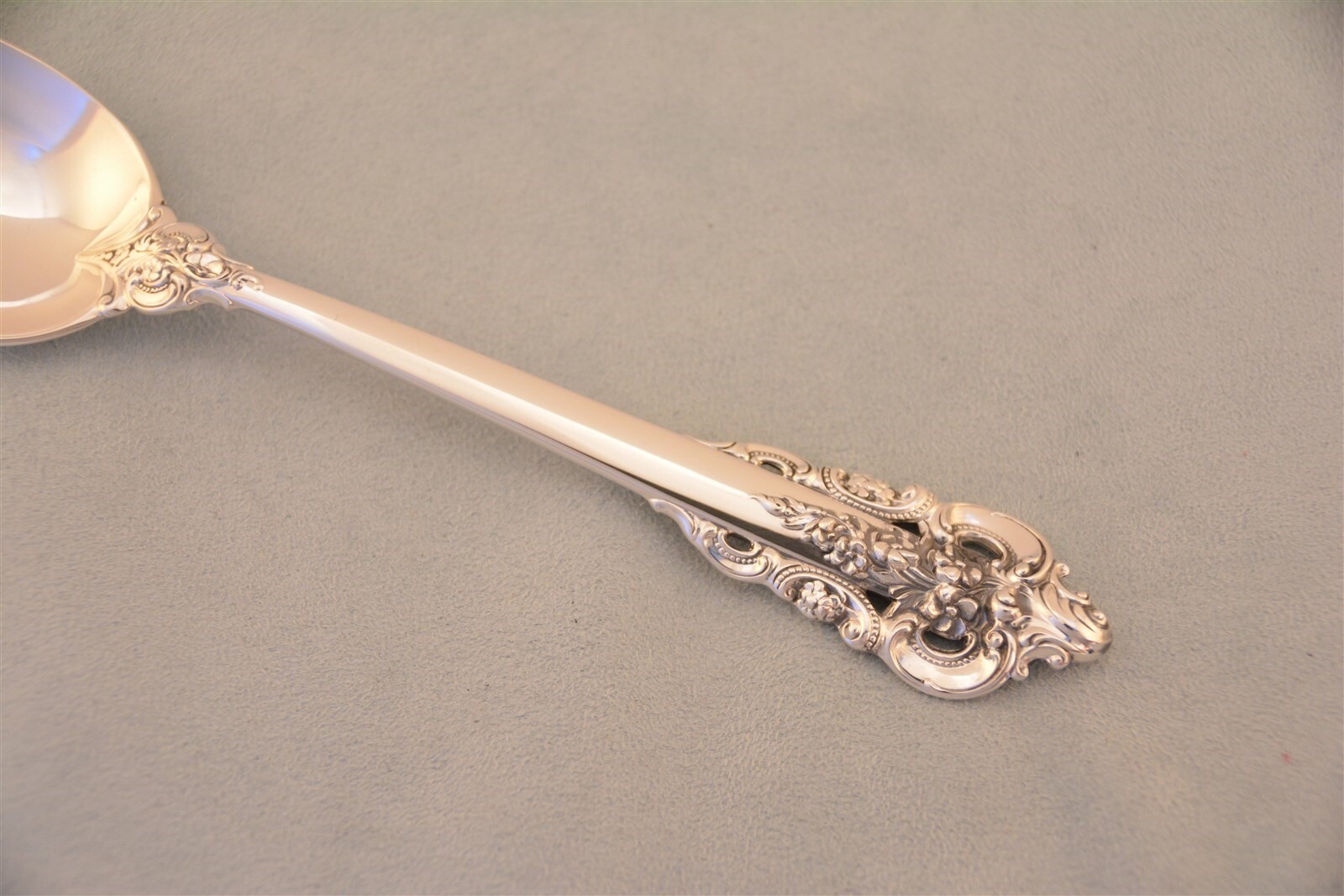 Wallace Grande Baroque Sterling 6-7/8" Oval Soup Dessert Spoon No Monogram