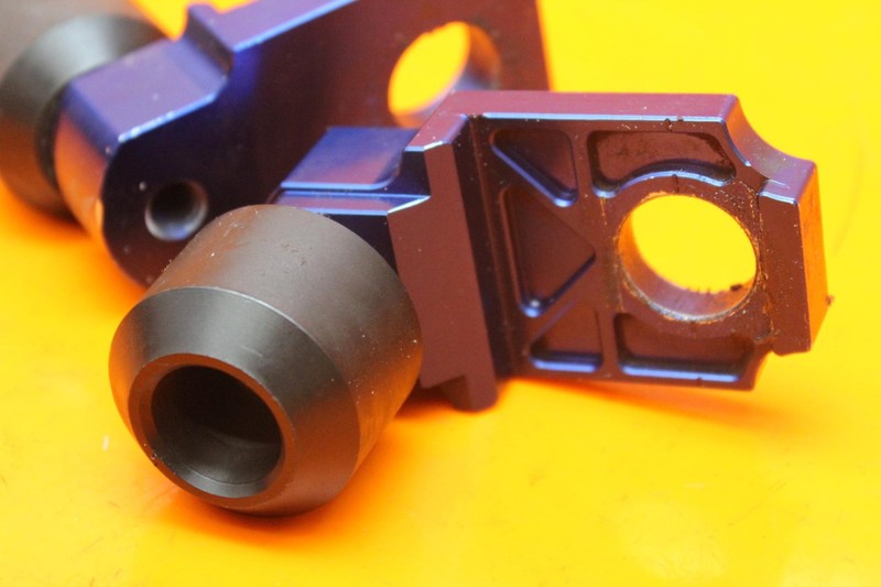 トータルアップ 08 09 10 KAWASAKI NINJA ZX10R GRAVES BLUE REAR AXLE WHEEL SLIDERS