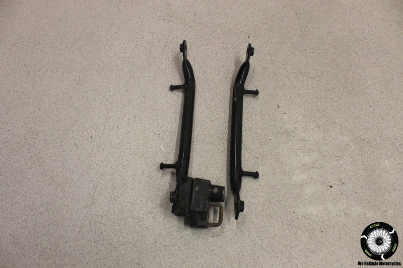 1993 Kawasaki Ninja ZX6 ZX600D REAR MISC MOUNT BRACKETS HOLDERS ZX