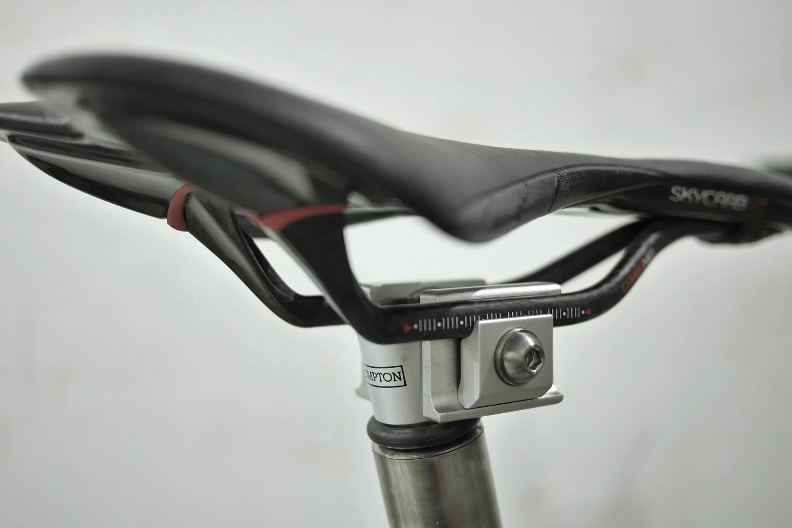 bike saddle clamp