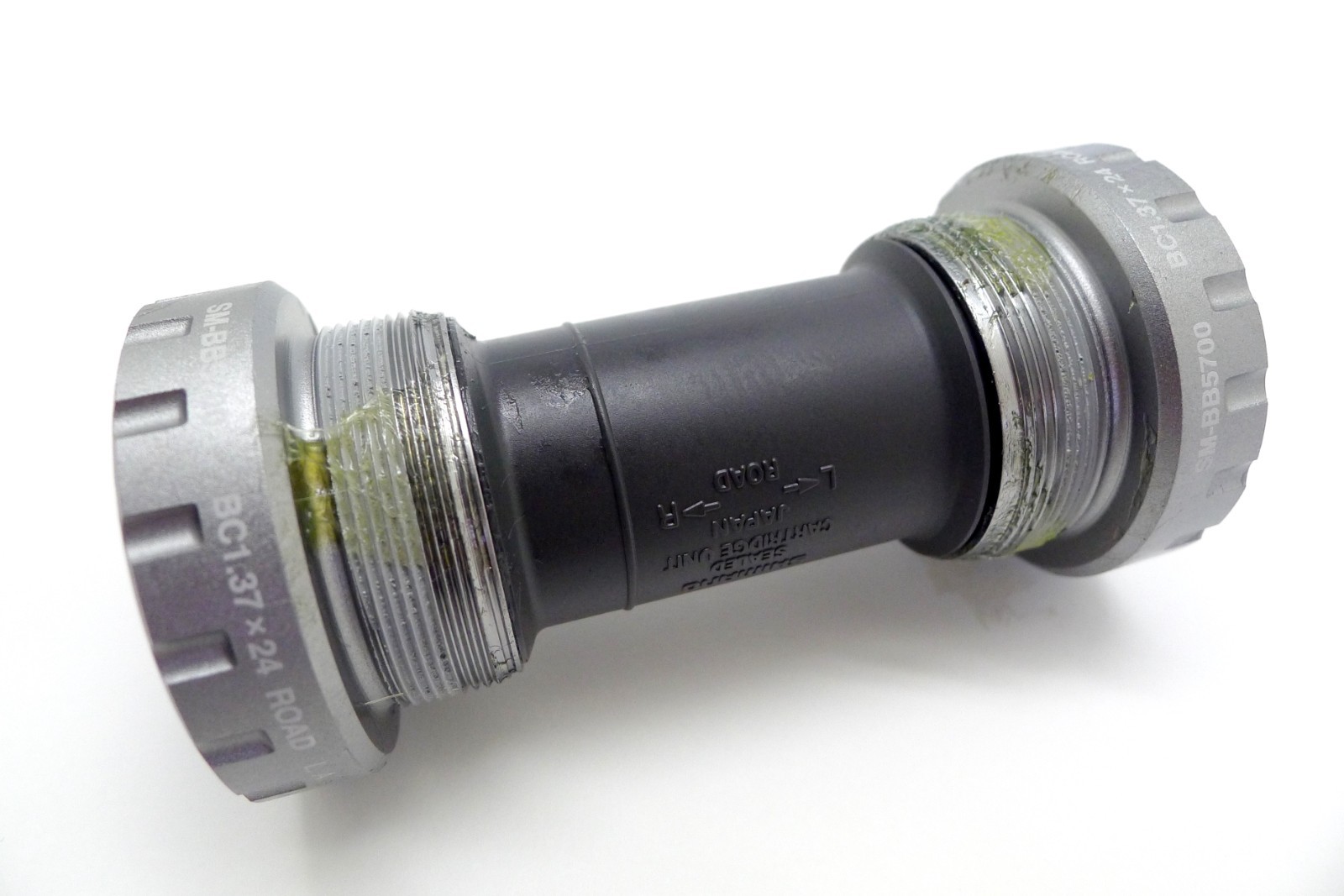 Shimano 105 SM-BB5700 BSA Bottom Bracket | eBay