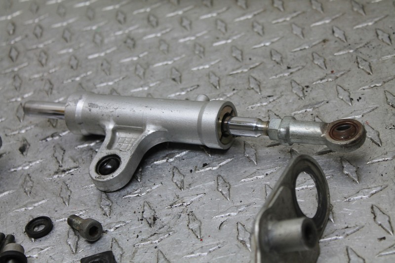 9703 SUZUKI TL1000S STEERING DAMPER STABILIZER W BRACKET OEM 51700