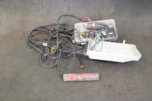 その他 Transmissions [CD] Amazon.co.jp: Transmissions: ミュージック