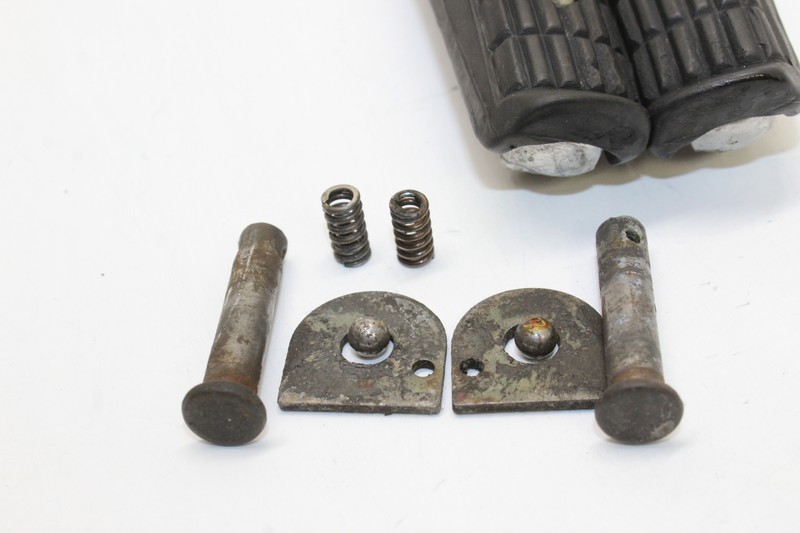 1992-1998 Yamaha Xj600s Rear Back Passenger Peg Set Pair OEM | eBay