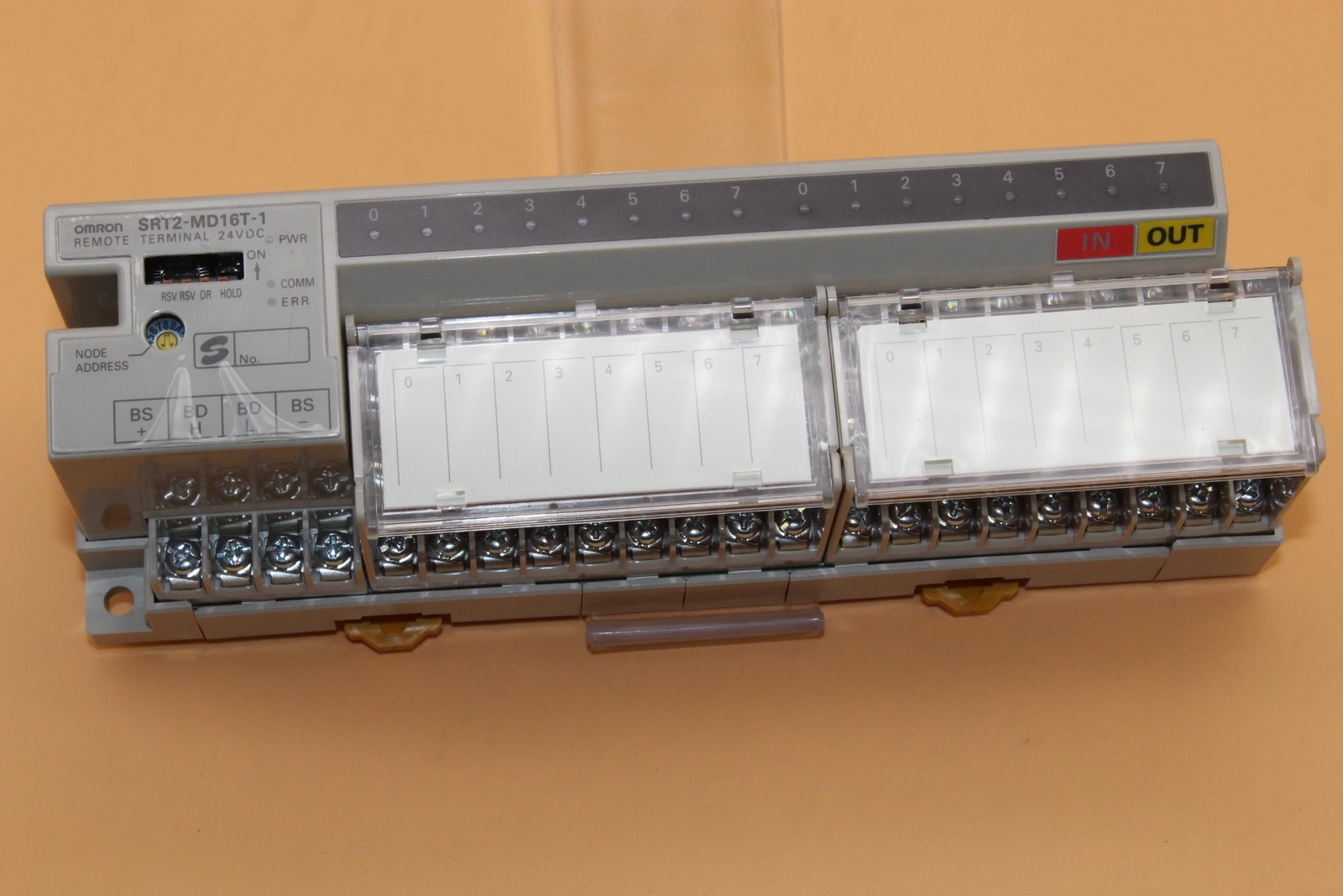 1Pcs New OMRON SRT2-MD16T-1 SRT2MD16T1 Remote I/O Terminal 1Pcs New OMRON SRT2-MD16T-1 SRT2MD16T1 Remote I/O Terminal