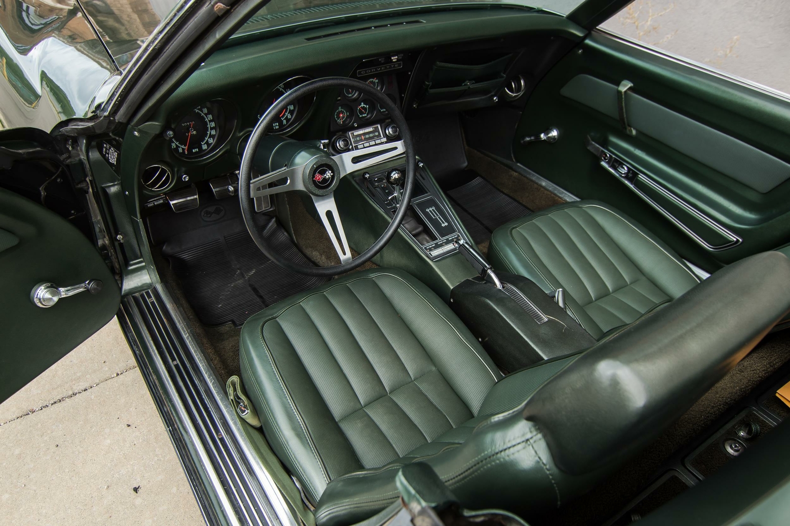 Chevrolet Corvette c2 1963 салон