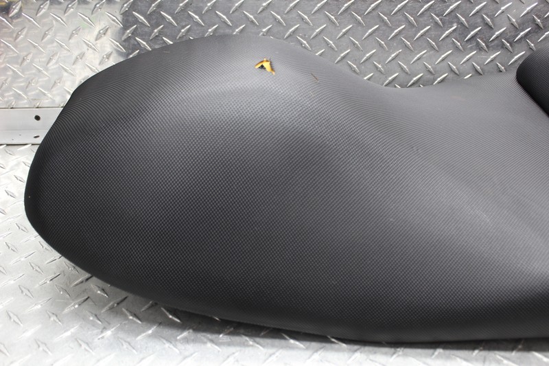 2007 YAMAHA MAJESTY 400 YP400 FRONT SEAT SADDLE | eBay