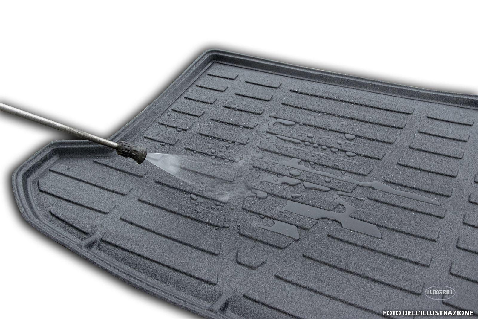 OMAC Vassoio Portabagagli Premium In TPE Nero – Compatibile Con VW Tiguan 2007-2018 – Gomma, Antiscivolo, Alta Bordatura