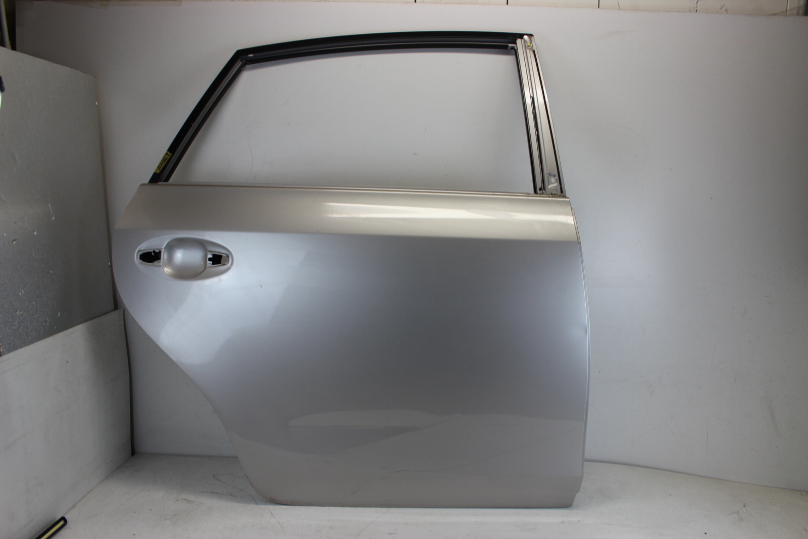Toyota Prius + Plus III 2011-2021 W4 Hybrid Door Back Derecha