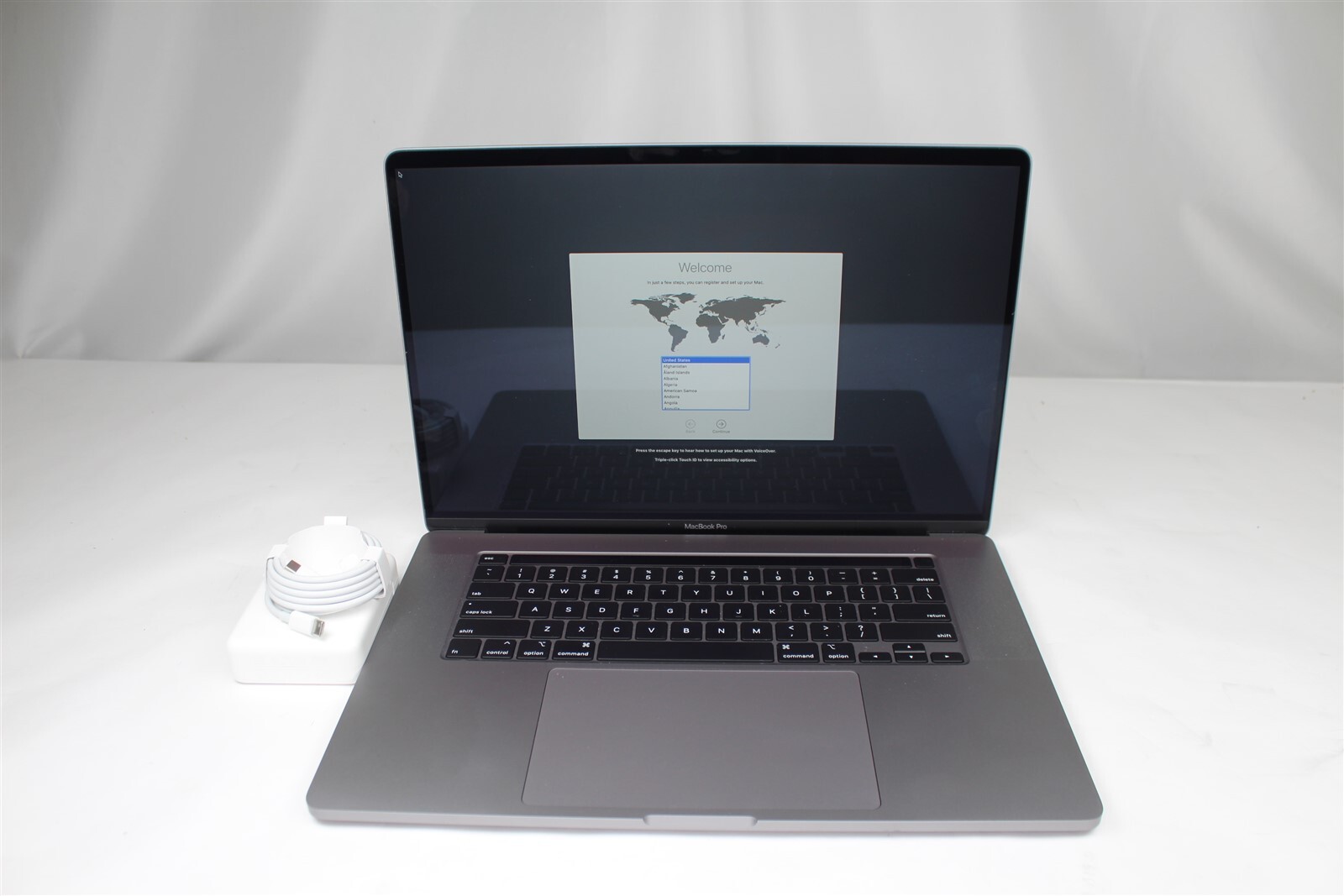 Apple MacBook Pro 2019 16 Apple MacBook Pro 2019 16