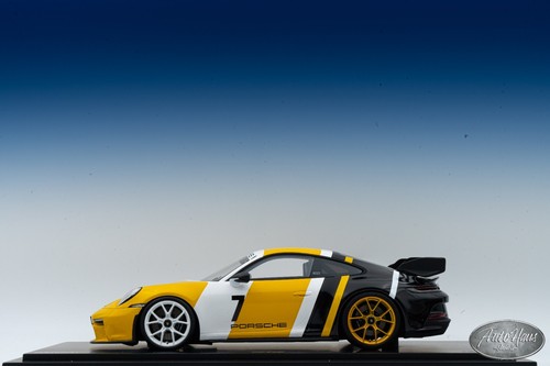 Porsche - 新品ポルシェ GT3 イエロー1/18 ミニカー HotWheels Porsche - 新品🎁ポルシェ GT3 イエロー👍1/18 ミニカー