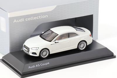 Audi コレクションモデル 1/43 スケール 1:43 Spark Audi A5 Coupe Glacier white 2017 DEALER VERSION