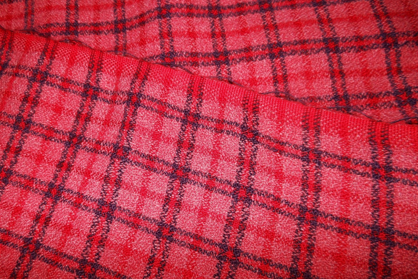 2.5+ Yds Vtg Cabin Double Woven Fabric Red Pink Blue Checker 94