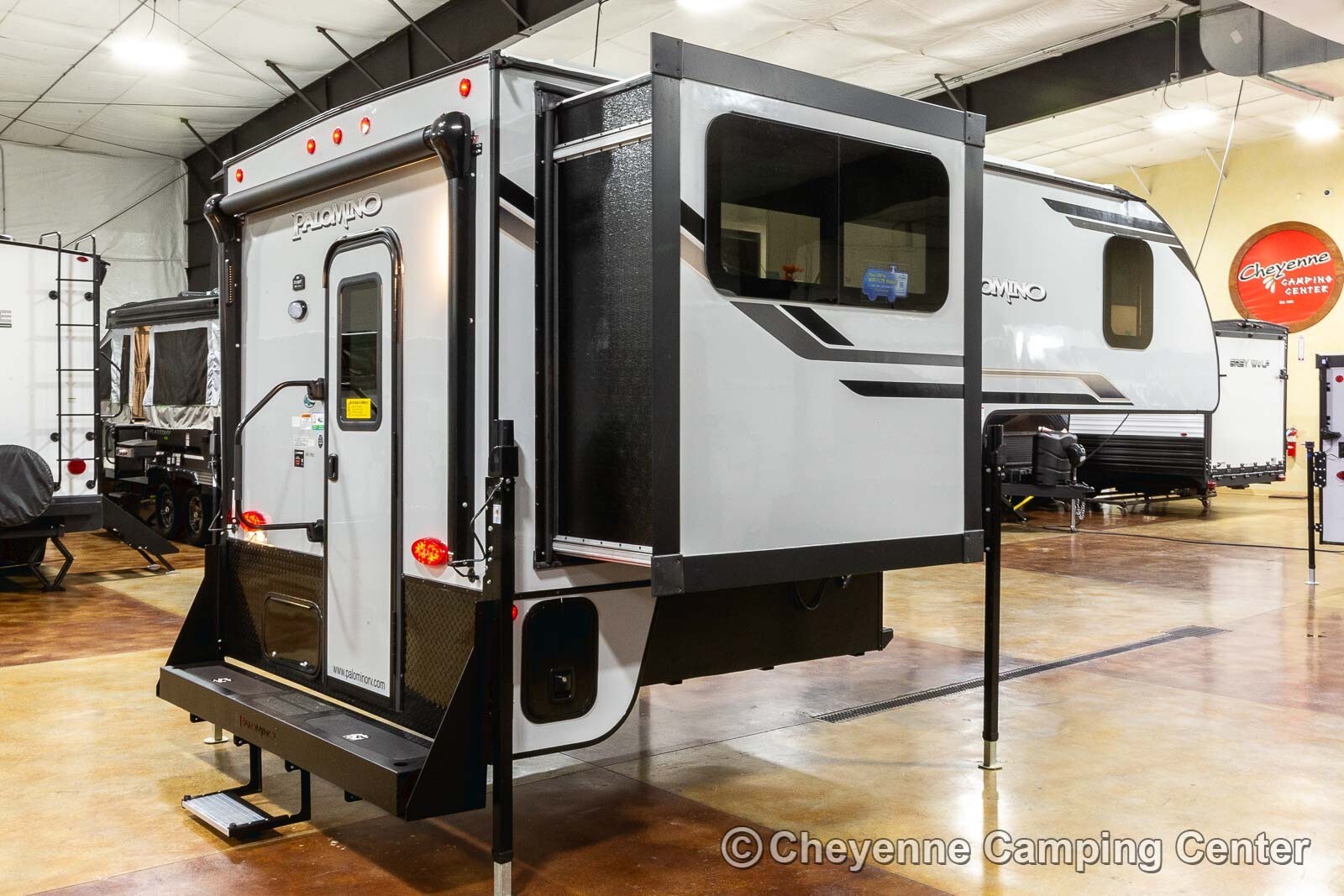 New 2024 Palomino Backpack Max Hs2902 Slideout Truck Camper With