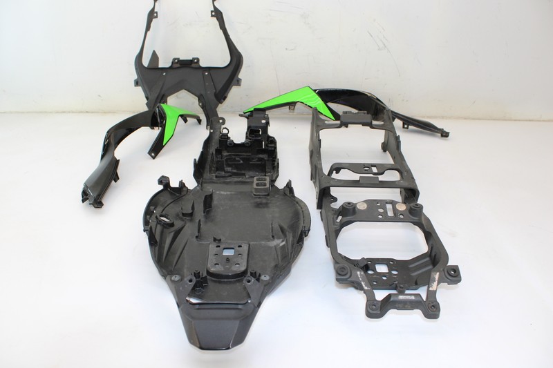 19-23 NINJA ZX6R 636 REAR SUBFRAME SUB FRAME WITH UNDER TAIL