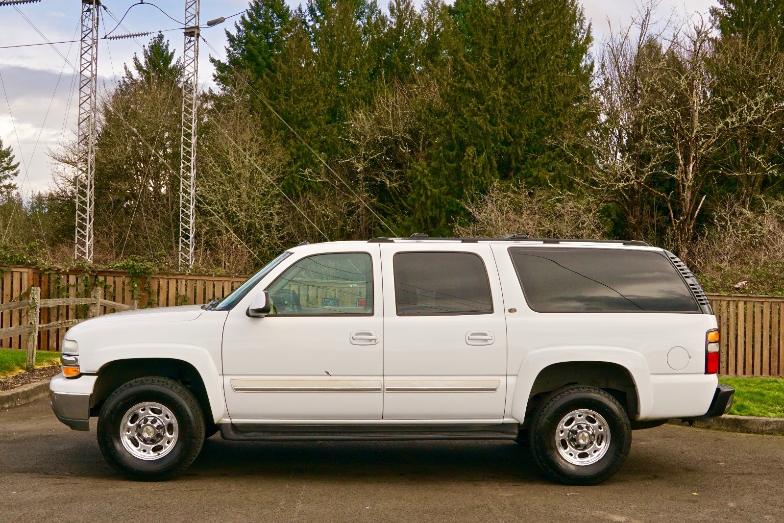 2004 Chevrolet Suburban K2500 LS 4x4 8.1 Liter Only 89,000 Orig Miles 2'Owner