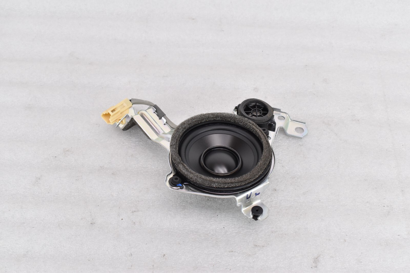 2007 - 2020 LEXUS LS460 REAR RIGHT QUARTER C PILLAR SPEAKER MARK LEVINSON OEM