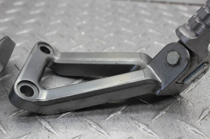 1996 KAWASAKI NINJA ZX6R ZX600F RIGHT LEFT REAR SET FOOT PEGS