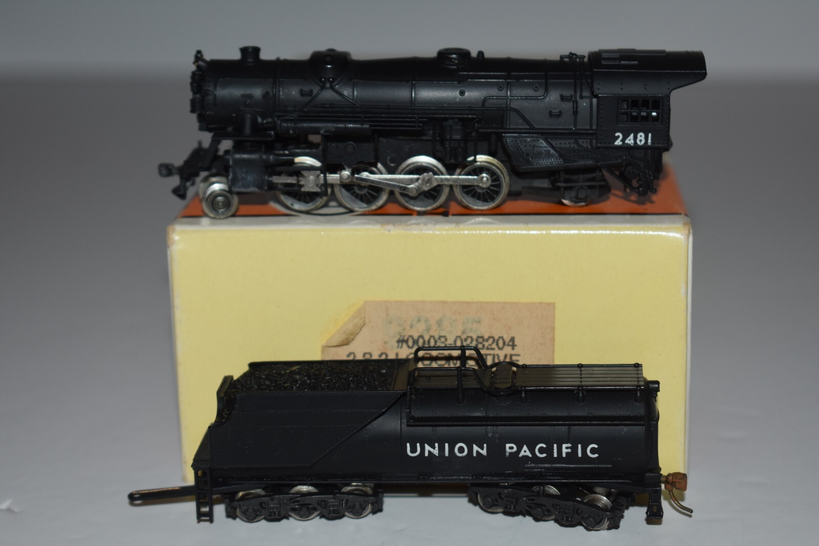 N Scale Con-Cor 0003-028204 Union Pacific 2-8-2 Steam