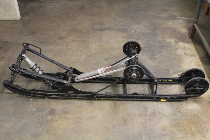 15 SKI-DOO SUMMIT X 800R REAR BACK FRAME SKID SUSPENSION 15 SKI-DOO SUMMIT X 800R REAR BACK FRAME SKID SUSPENSION