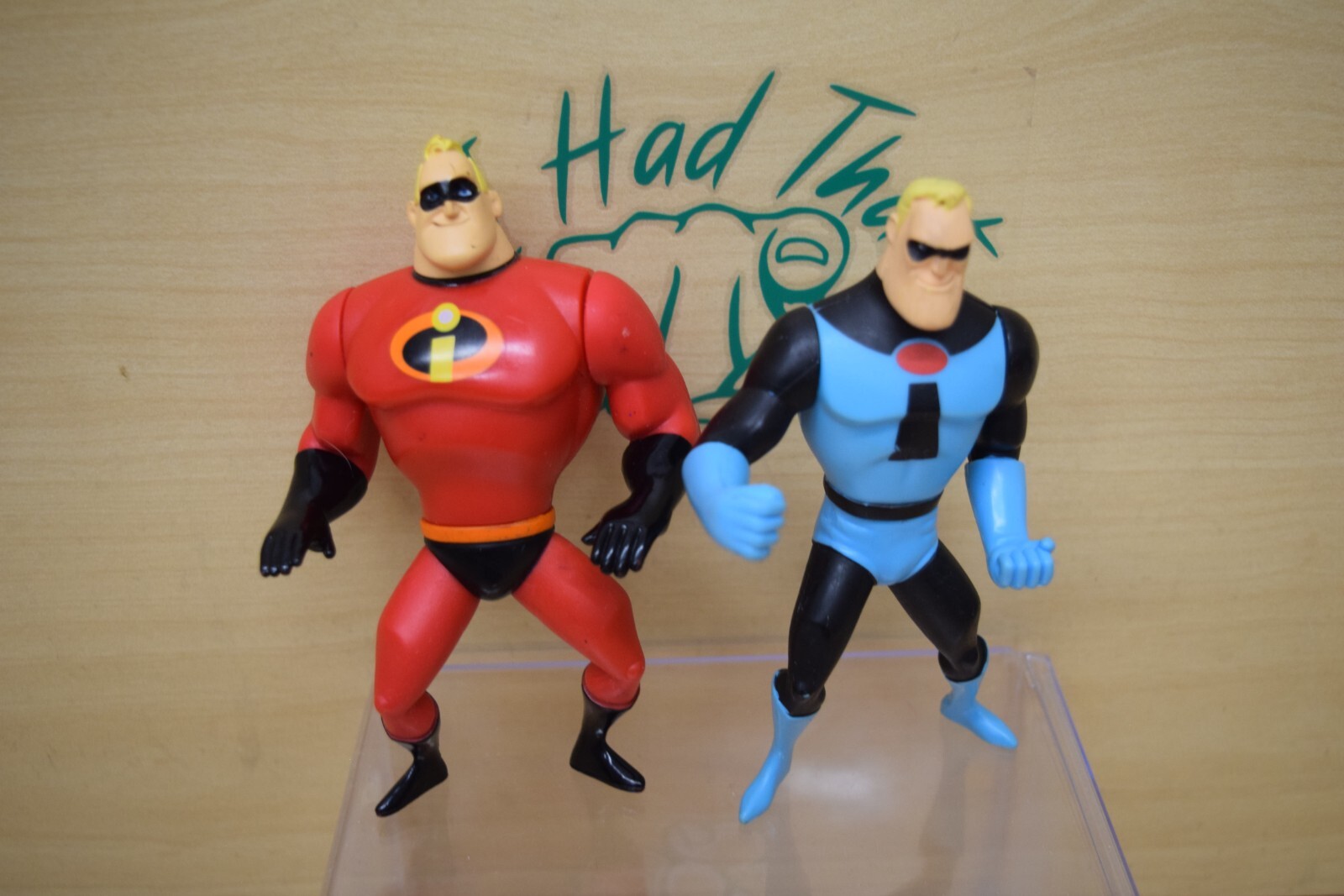 2X The Incredibles Mr. Incredible 2003 Figures 6
