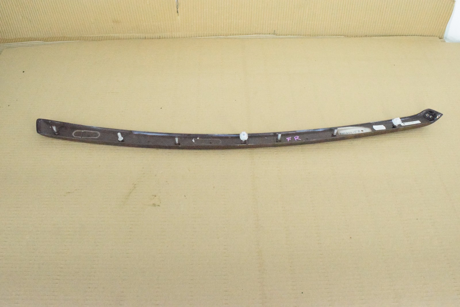 BMW E90 FRONT RIGHT DOOR PANEL NUTWOOD TRIM OEM 325XI
