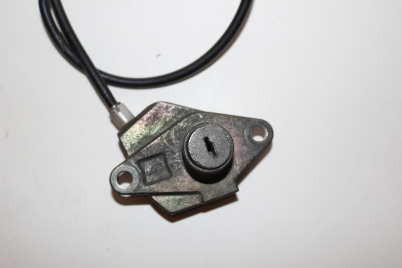 1991-1992 KAWASAKI NINJA ZX750 SEAT LOCK LATCH NO KEY (TIG268) | eBay