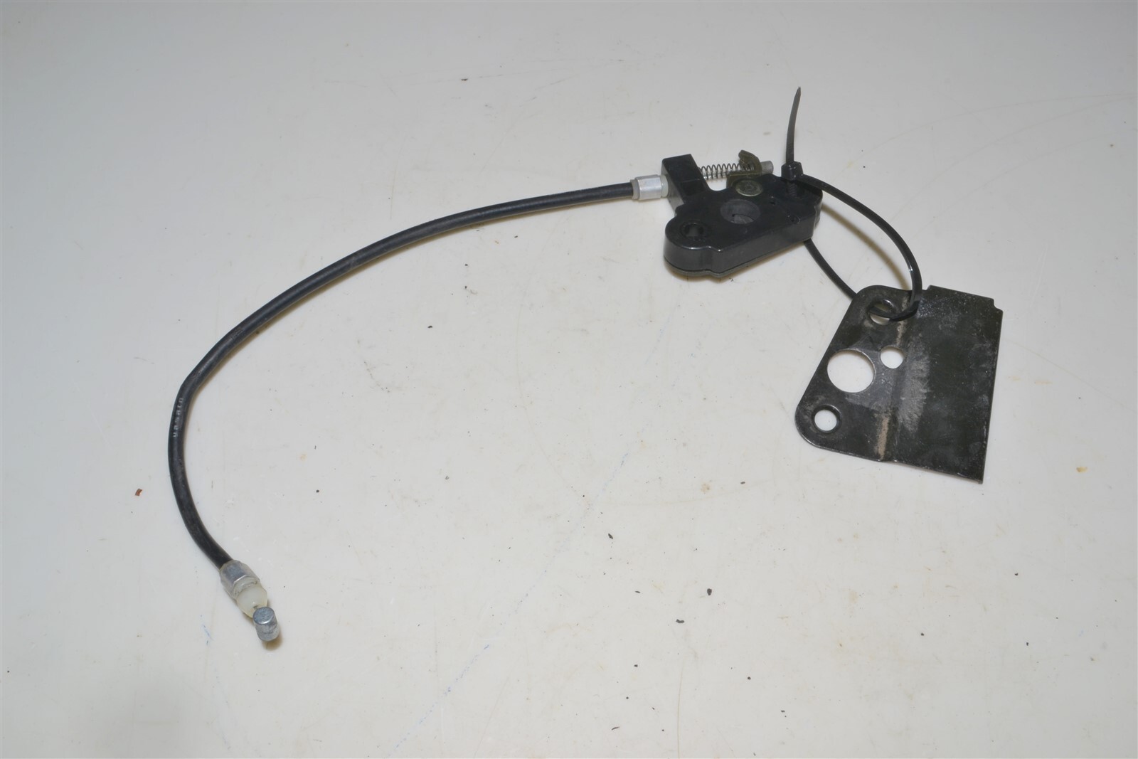 チャリー Kawasaki Ninja ZX 6R ZX 9R Seat Lock Latch Hook Cable 27016