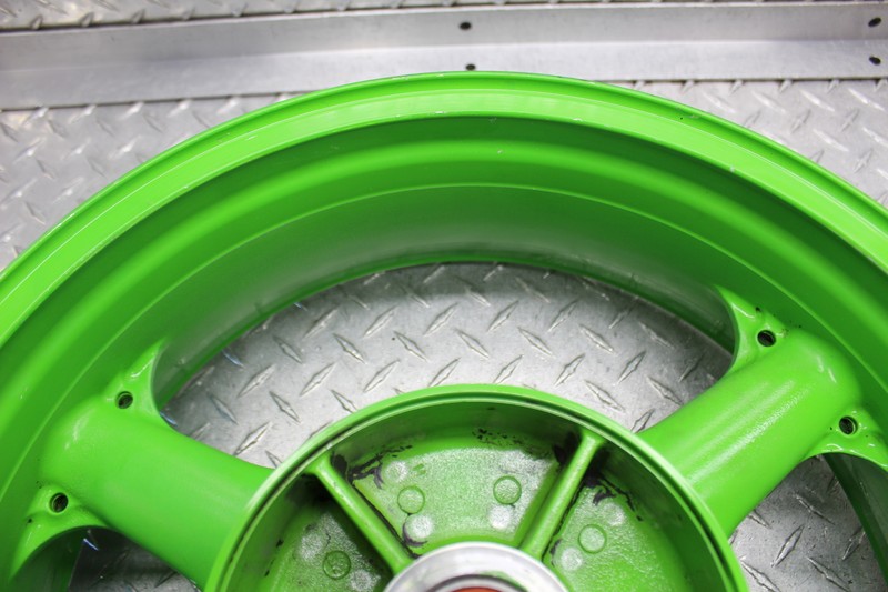1996 KAWASAKI NINJA ZX6R ZX600F GREEN REAR WHEEL RIM 41073-1589-CJ