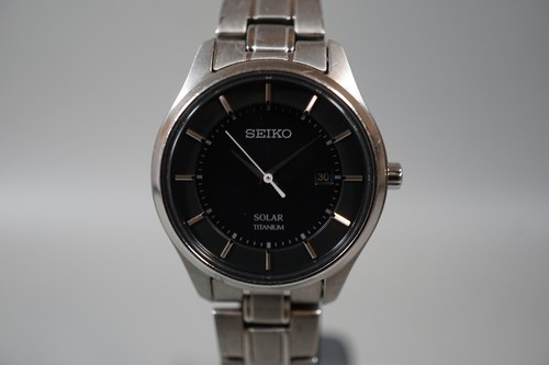 七緒 v.2〜13 Seiko Women's V137 Gold Tone Mother Of Pearl Solar Watch