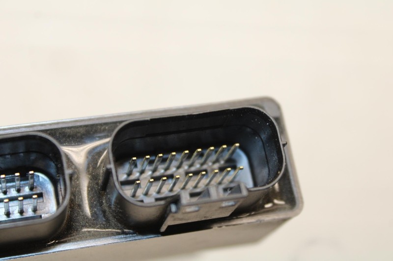 QB、RB2冊セット 2012 Nissan 370Z Convertible ECU KIT / Body Control Module