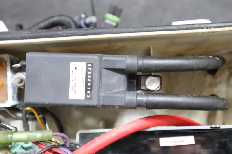 1994 SEA-DOO GTX ELECTRICAL BOX COMPLETE W/ COILS 278000325 1994 SEA-DOO GTX ELECTRICAL BOX COMPLETE W/ COILS 278000325