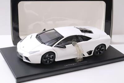 AUTOart Lamborghini Reventón ホワイト 1/18 1/18 AUTOart Lamborghini Reventon (Matt White) Diecast Car