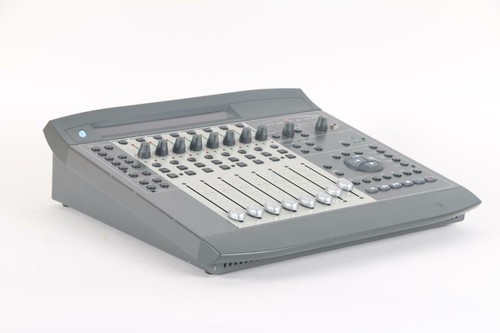 AVID コマンドサーフェイス