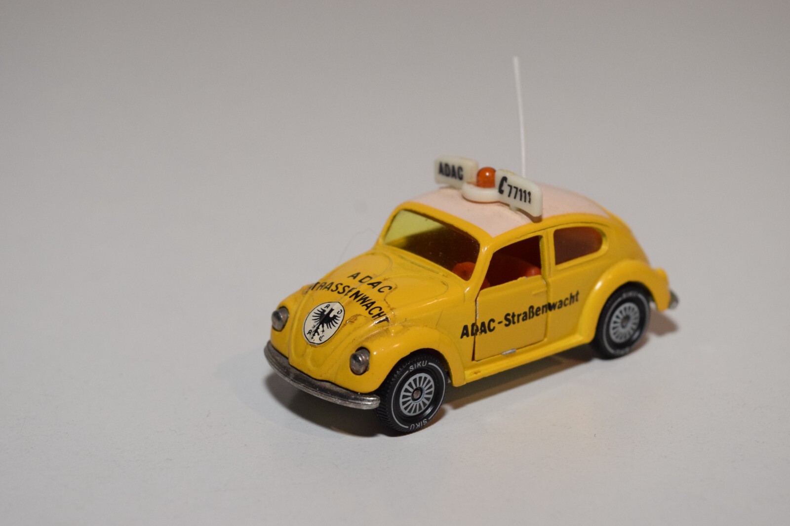 siku (ジク) No.1324 ADAC-Straßenwacht DTE W GERMANY SIKU NO. 1324 ADAC STRABENWACHT VW VOLKSWAGEN