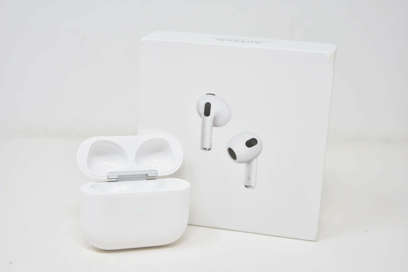 Apple Airpods 3rd Generation Charging Case ONLY for Replacement - A2566 | eBay Apple Airpods 3rd Generation Charging Case ONLY for Replacement - A2566 | eBay