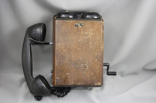 Northern Electric - Model N717CG Wooden Wall Telephone