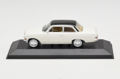 Opel Rekord A White Black Roof 1:43 Minichamps | 430041002