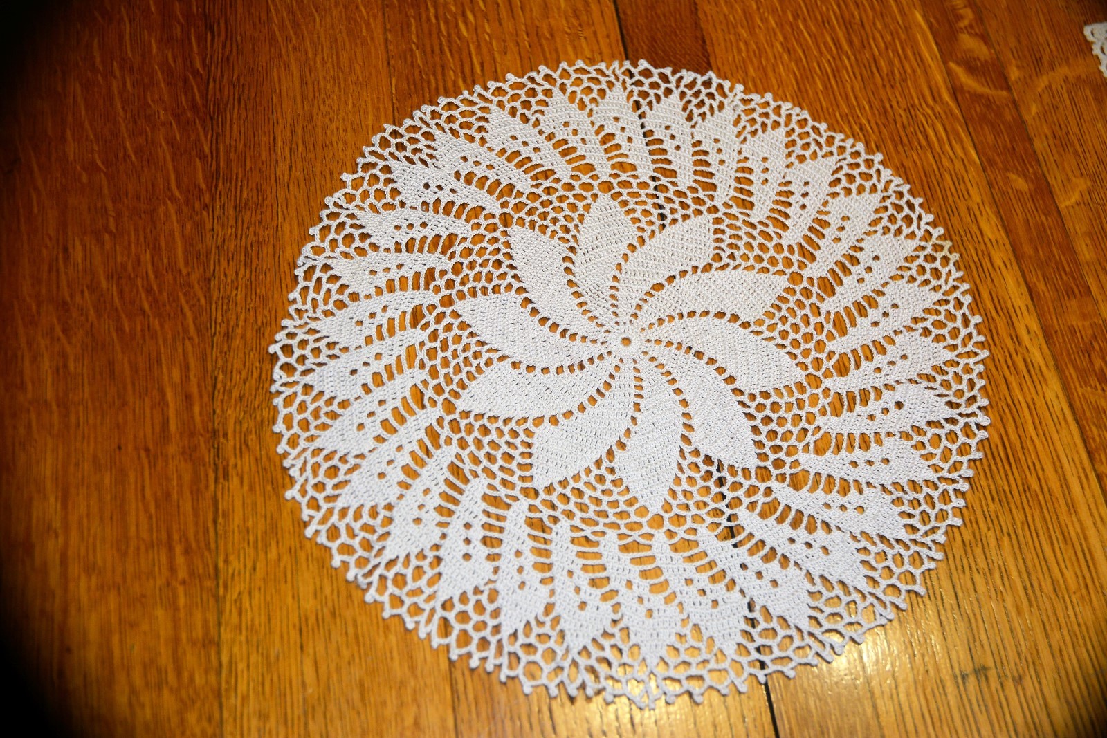 Vintage lot of Doilies, lace trim items